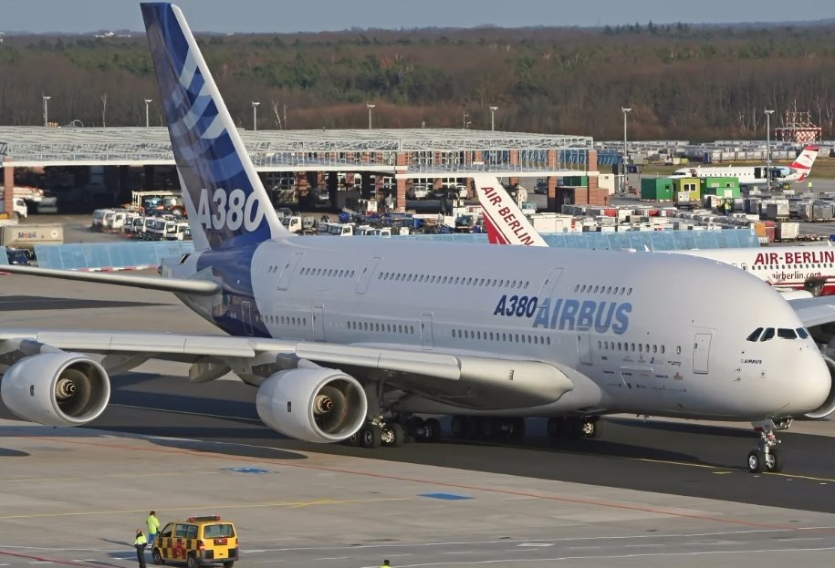 Airbus A380–800